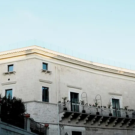 Palazzo Petta Charming & Rooftop 4* Trani