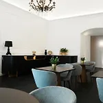 Palazzo Petta Charming & Rooftop Nocleg ze śniadaniem Trani