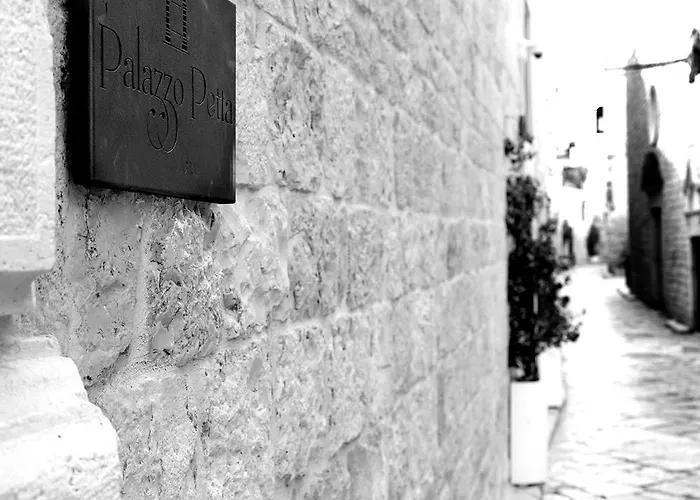 Palazzo Petta Charming 4* Trani